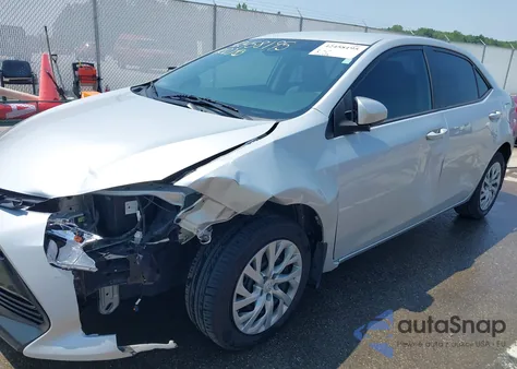 2018 Toyota Corolla Le z USA, uszkodzony, nr VIN 2T1BURHE4JC016663